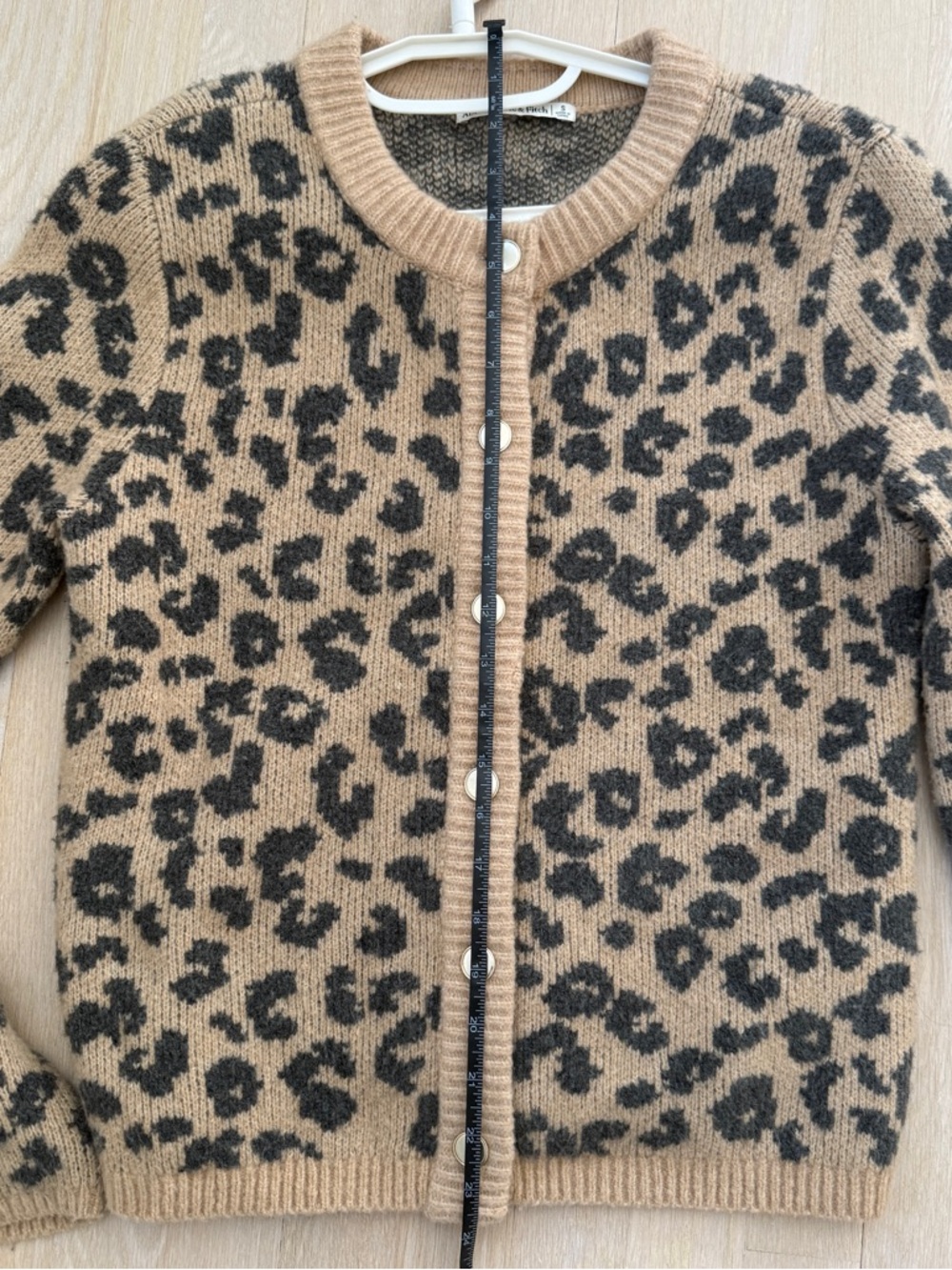 Abercrombie & Fitch leopard print cardigan sweater - Picture 8 of 11